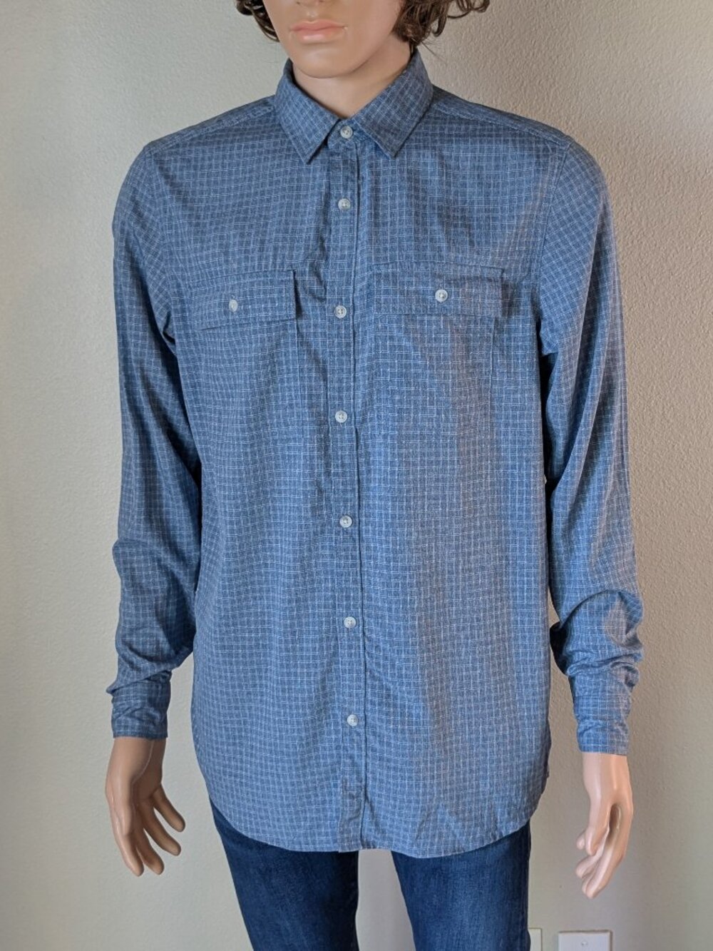 PrAna Shirt Men's Size ST Blue Gingham Garvan Button-up Vented Long Sleeve Shirt